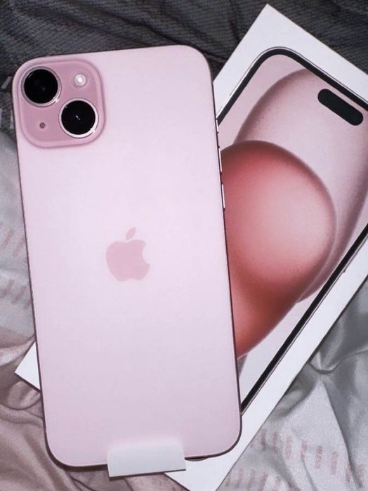 Продаю iphone 15 розовый
