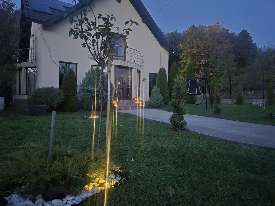 Camere disponibile 180lei 2 pers/noapte și 100lei 1 per.