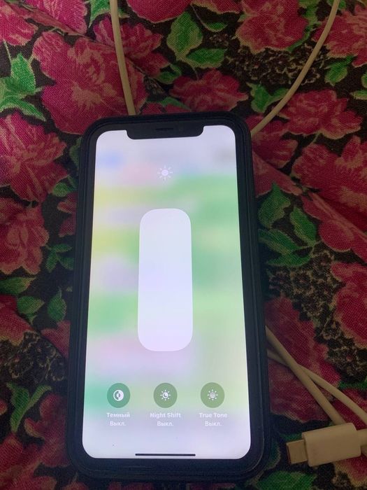 Iphone xr 15 korpusda 128 tali