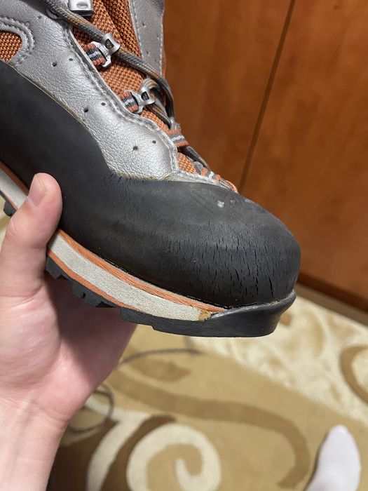 Ghete Meindl munte / Bocanci Meindl trekking Vibram Marimea 44