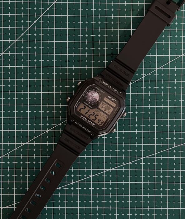 Предлагам часовници по поръчка от Модела Casio AE1200