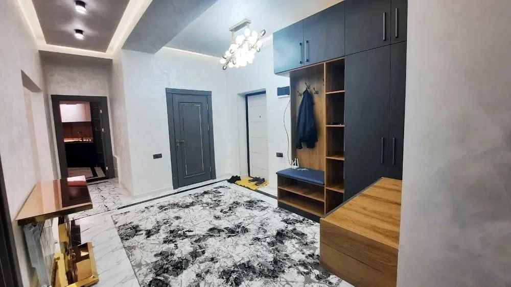 3-х комнатная, 3 этаж, кирпич,118 м2,Ориентир: Шота Руставели’