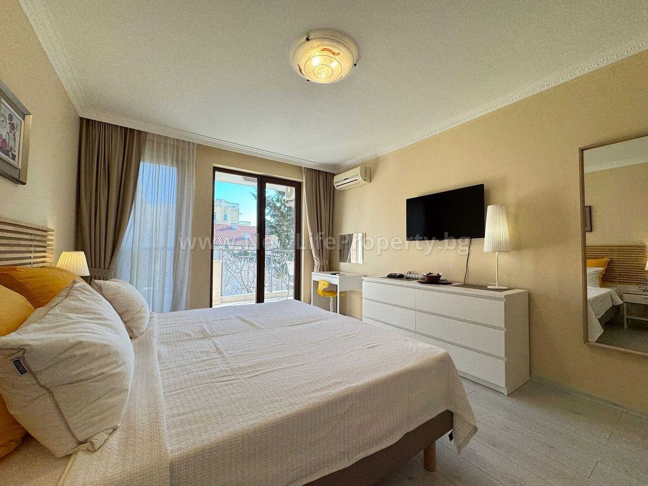 Продава се Двустаен апартамент в Свети Влас - 65 кв.м за 2224 €/кв.м - Снимка #11