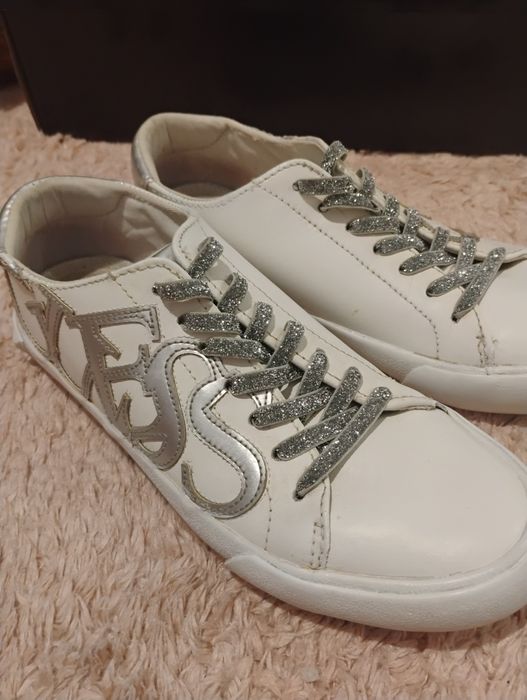 Guess оригинални кецове естествена кожа