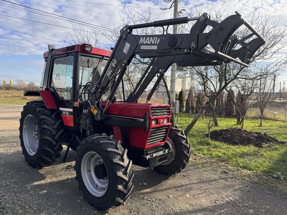 Tractor Case 745 XL Cu Încarcator Frontal