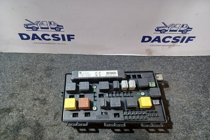 Panou sigurante si relee 13206746 Opel Astra H [2004 - 2007] wagon 1.