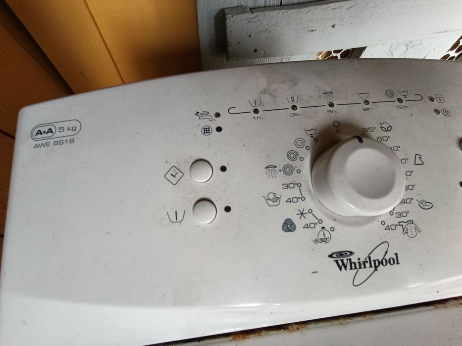 Vând mașină de spălat verticală