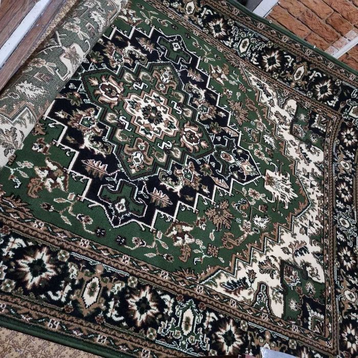 Продам ковёр размером 2.92х2.0