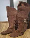 Cizme gen cowboy din piele întoarsă , marime 41