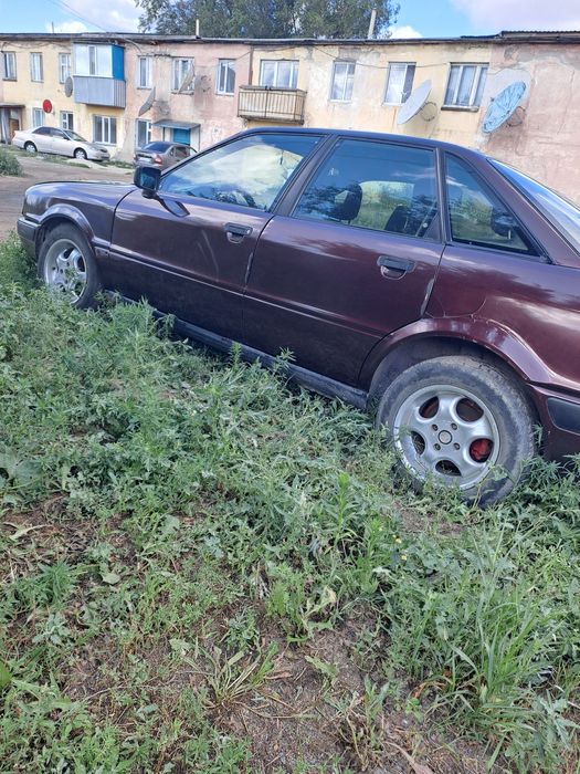 Продам машину Audi 80