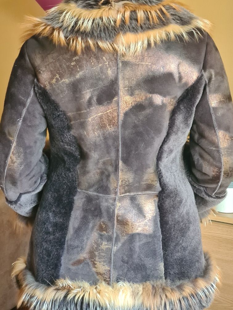 Haina blana naturala si geaca fas cu guler blana naturala