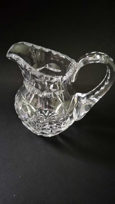 Масивна кристална каничка за мляко