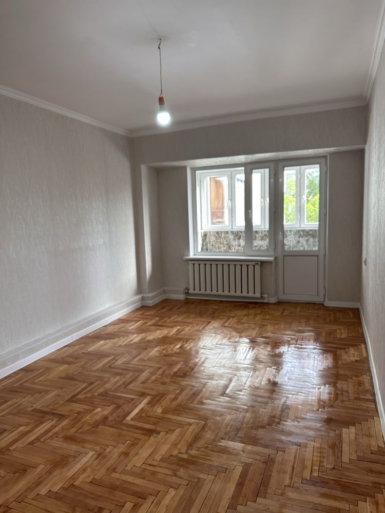 Продам 2-комнатную квартиру на улице Толе би 1