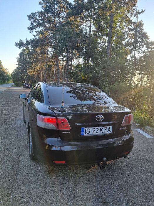 TOYOTA Avensis 2010