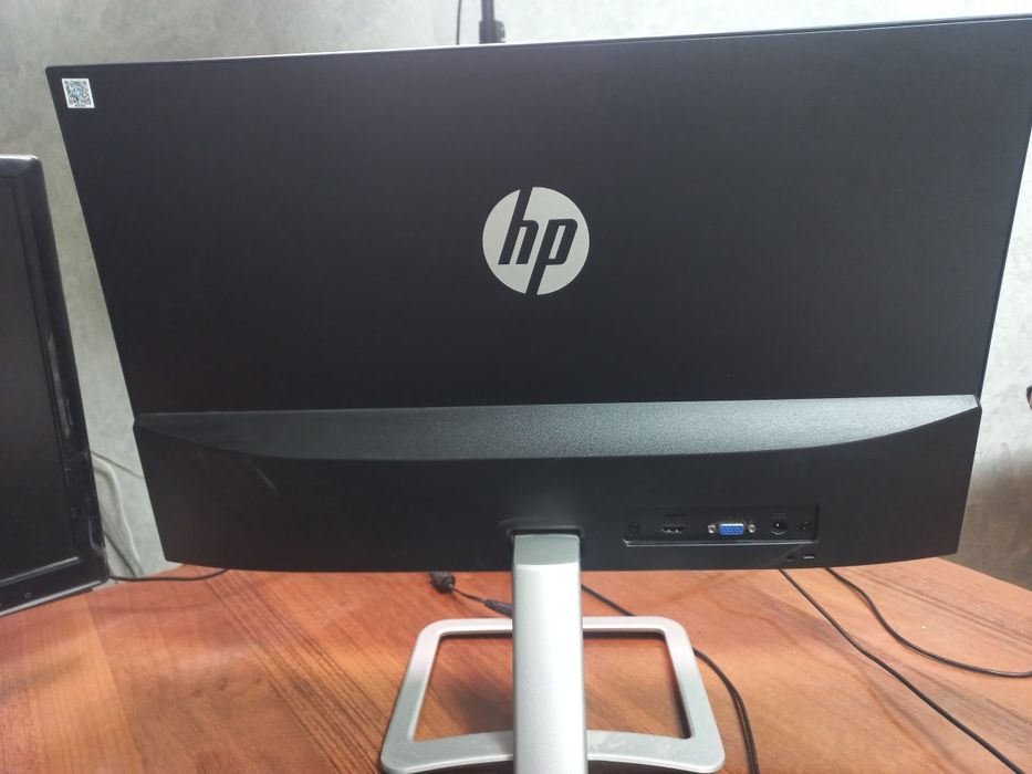HP 24es — монитор 24″, отличное состояние
