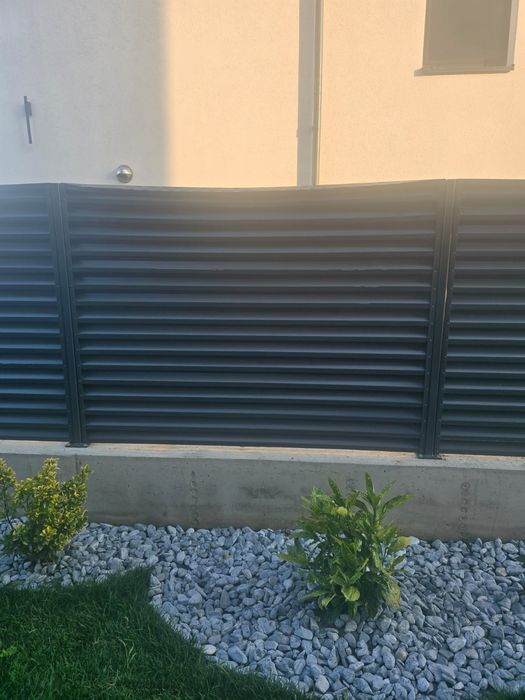 Garduri și porti la comanda
