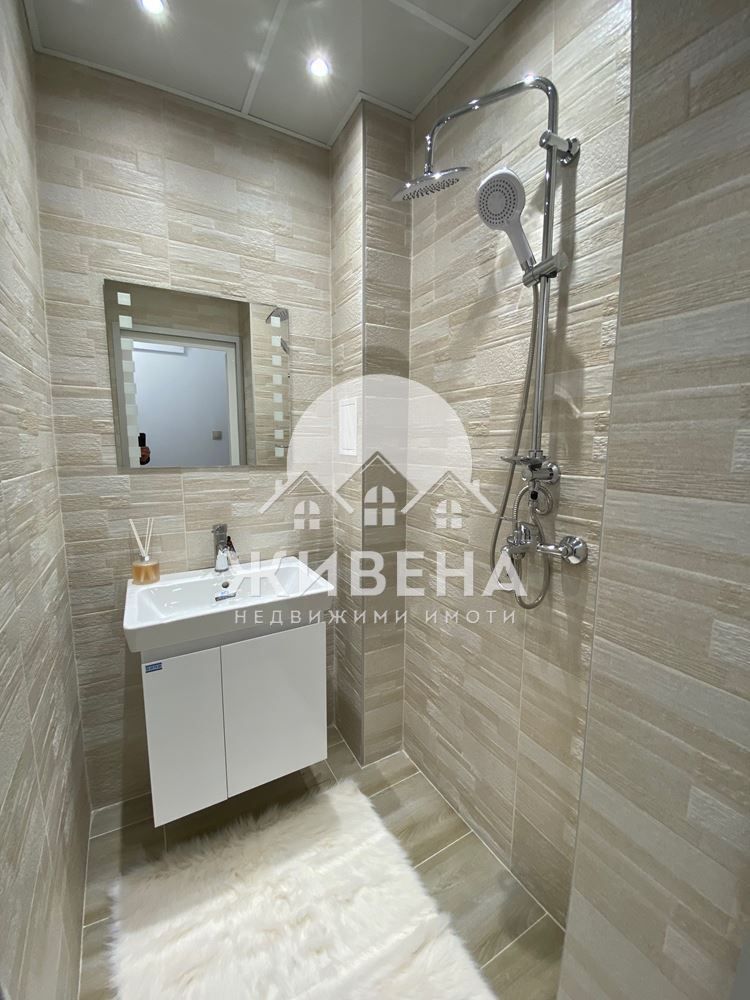 Продавам панелен апартамент, 60 кв.м, кв. Трошево, до бивш Пфое мол
