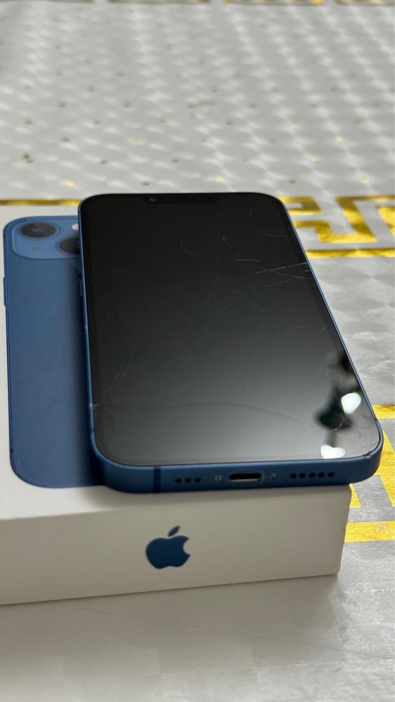 Продам айфон 13 iphone 13