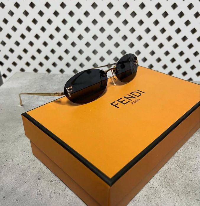 Ochelari de soare Fendi