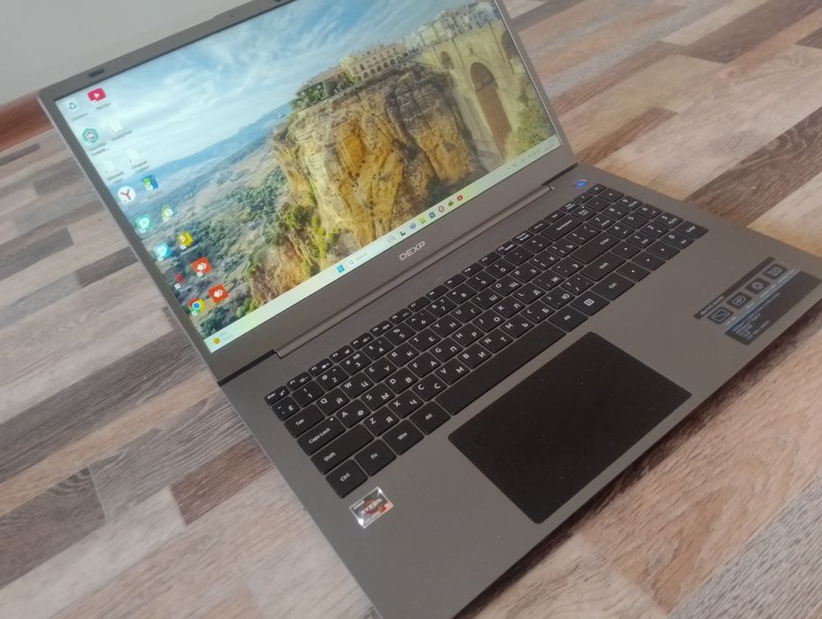 Notbuk DEXP 16/ 512GB