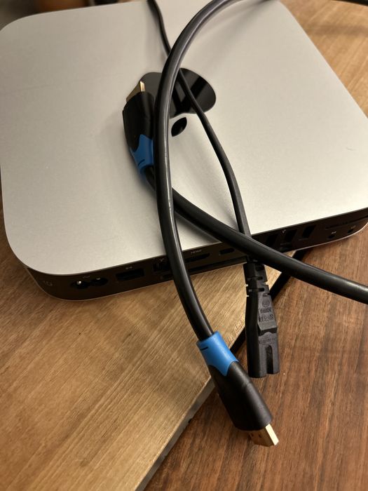 Apple Mac mini Server – 480 GB SSD, 2 GHz Quad-Core i7 · 16 GB RAM