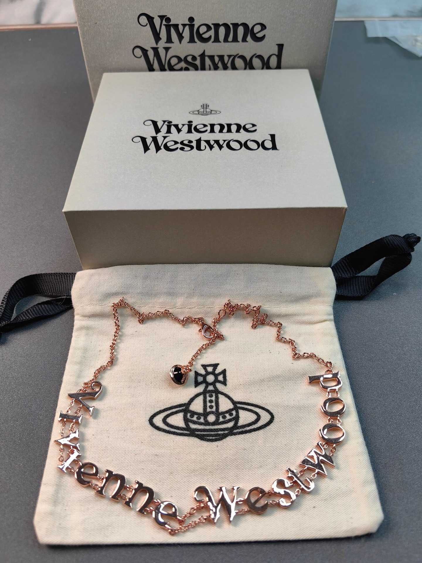 Vivienne Westwood гердан