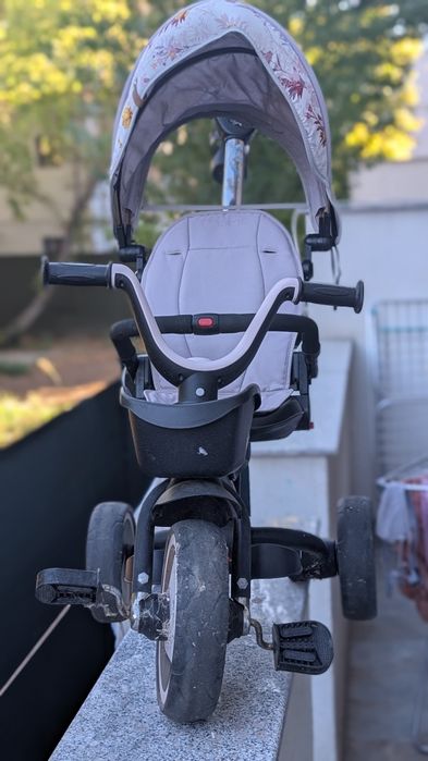 Cărucior tricicletă