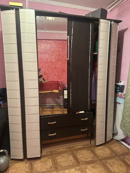 Продам шкаф четврехстворчатый