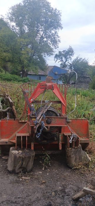 Vând troliu  forestier in tiranți