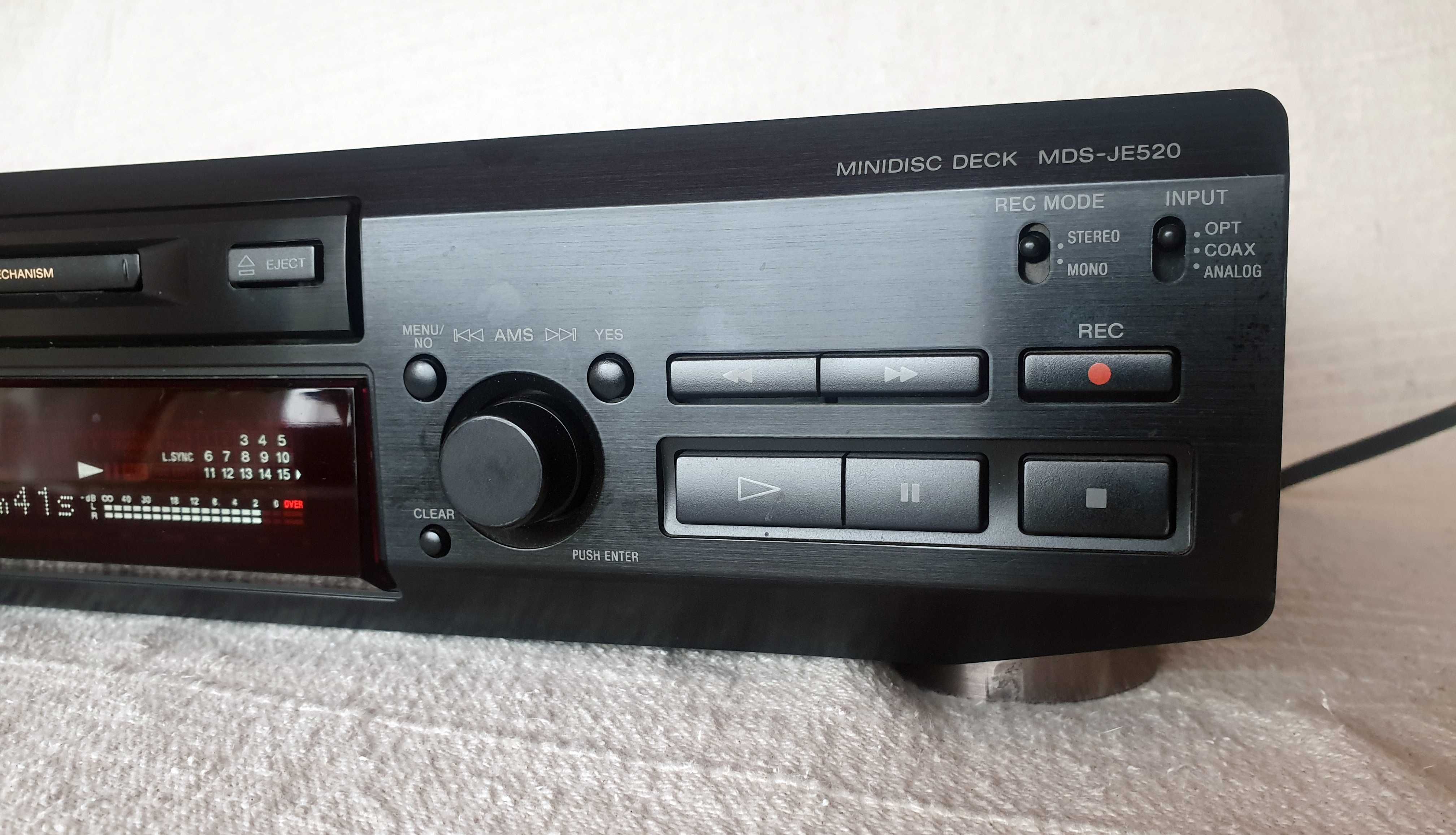 Mini disc recorder Sony MDS-JE520 cu telecomandă