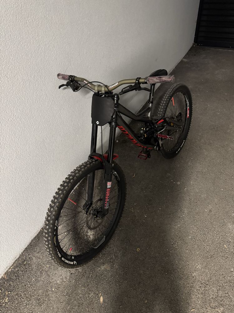 Specialized demo 8