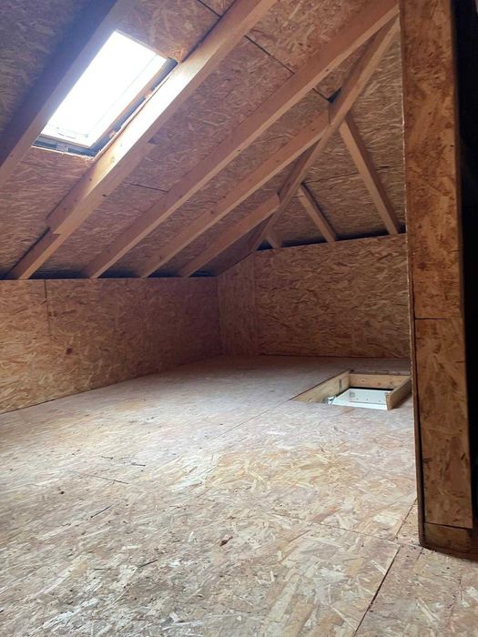 Vand casa individuala