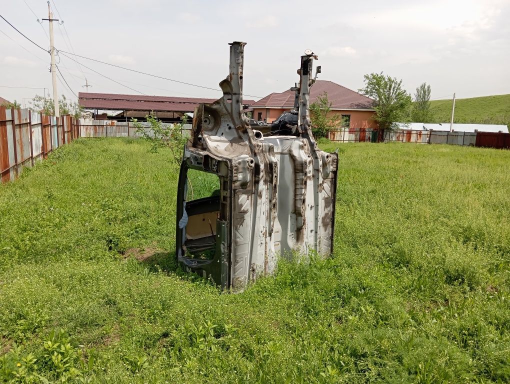 Лонжерон на Пассат Б6