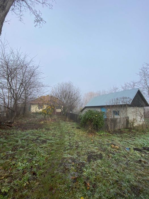 Vand casa cu anexa si teren sat Badeni