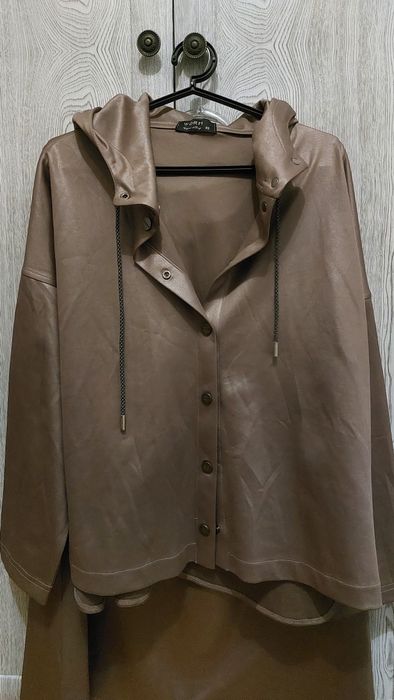 Продам костюм с длинной юбкой,размер XS