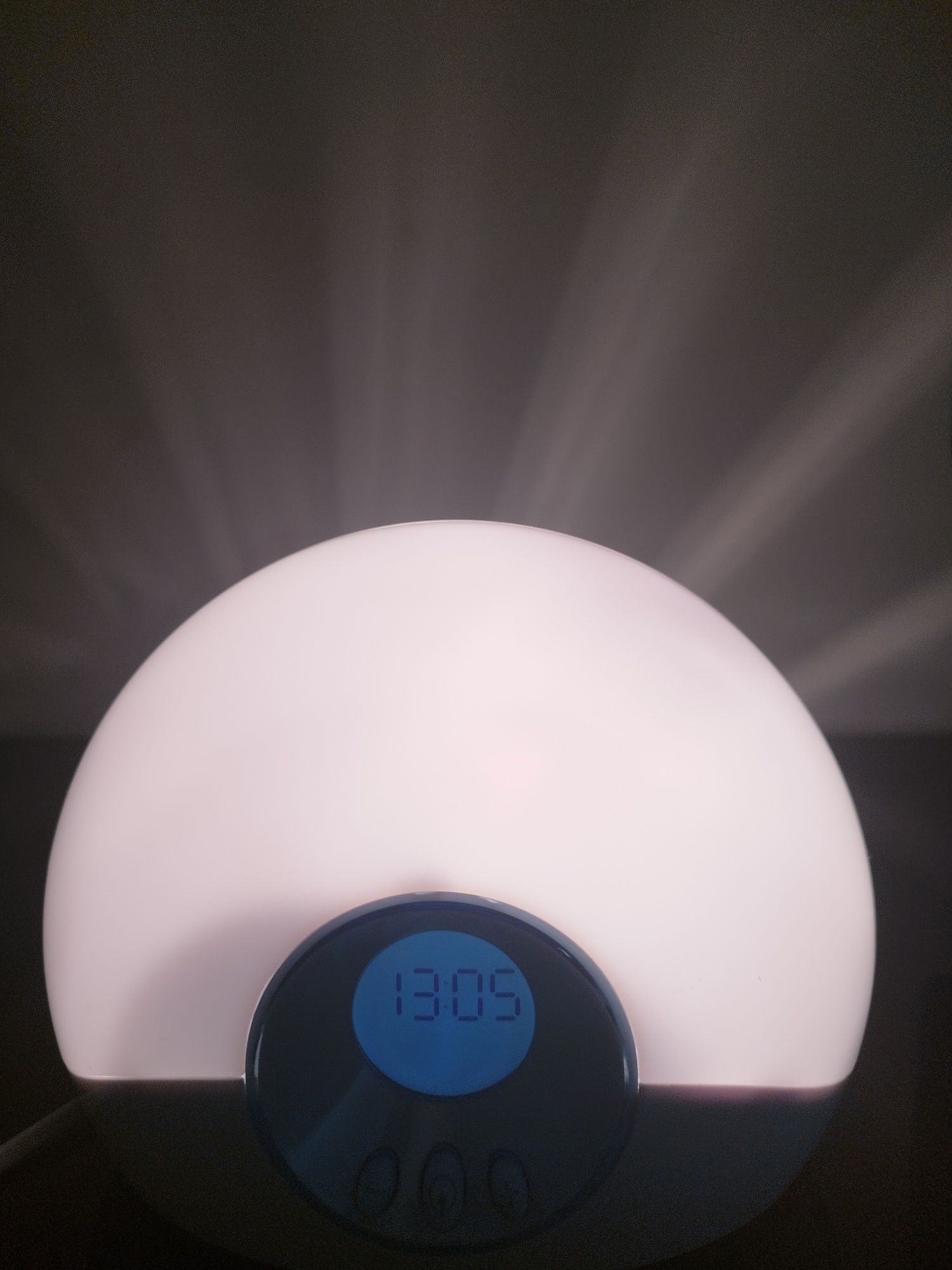 Lampa cu ceas și lumina ambientala
