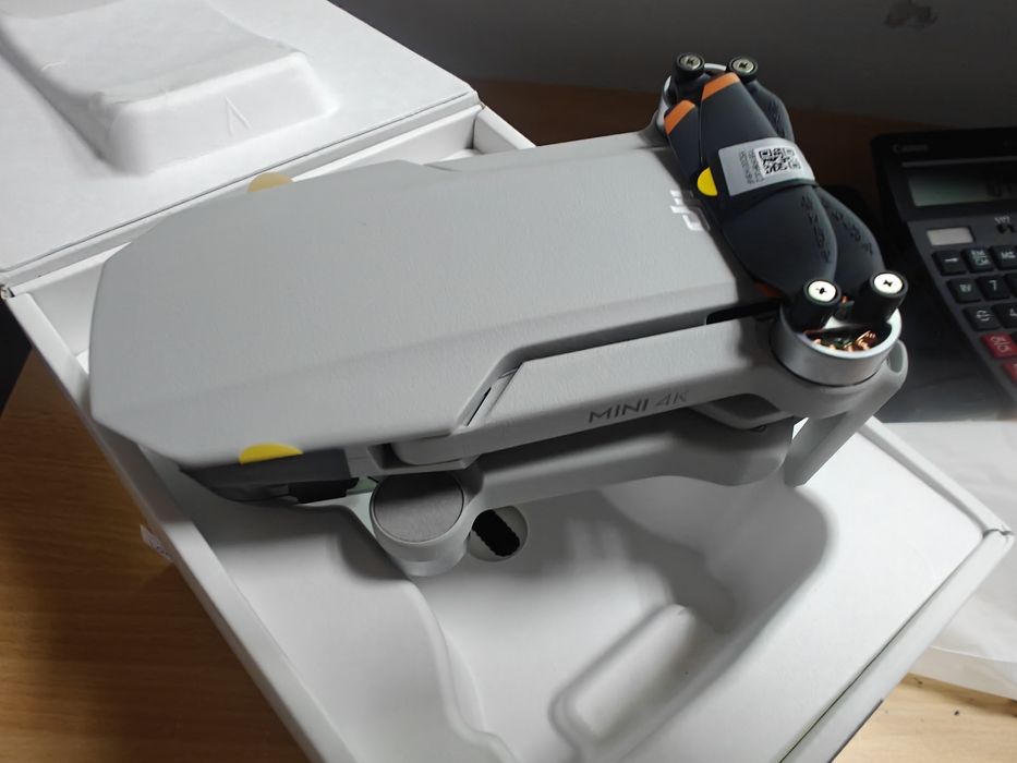 Drona Dji mini 4k noua (m3)