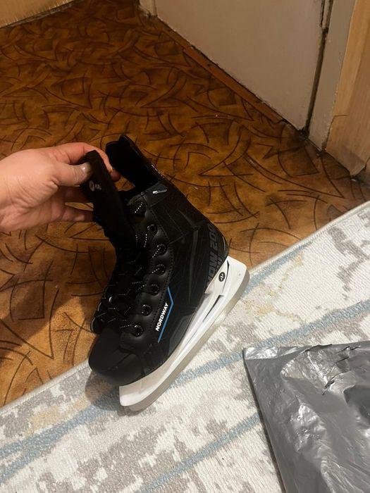 Продам коньки в отличном состоянии