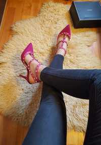 Pantofi stiletto