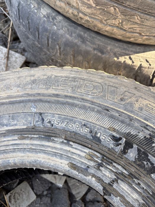Шина 1пар 235/75/R15