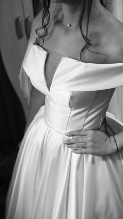 Rochie mireasa tafta