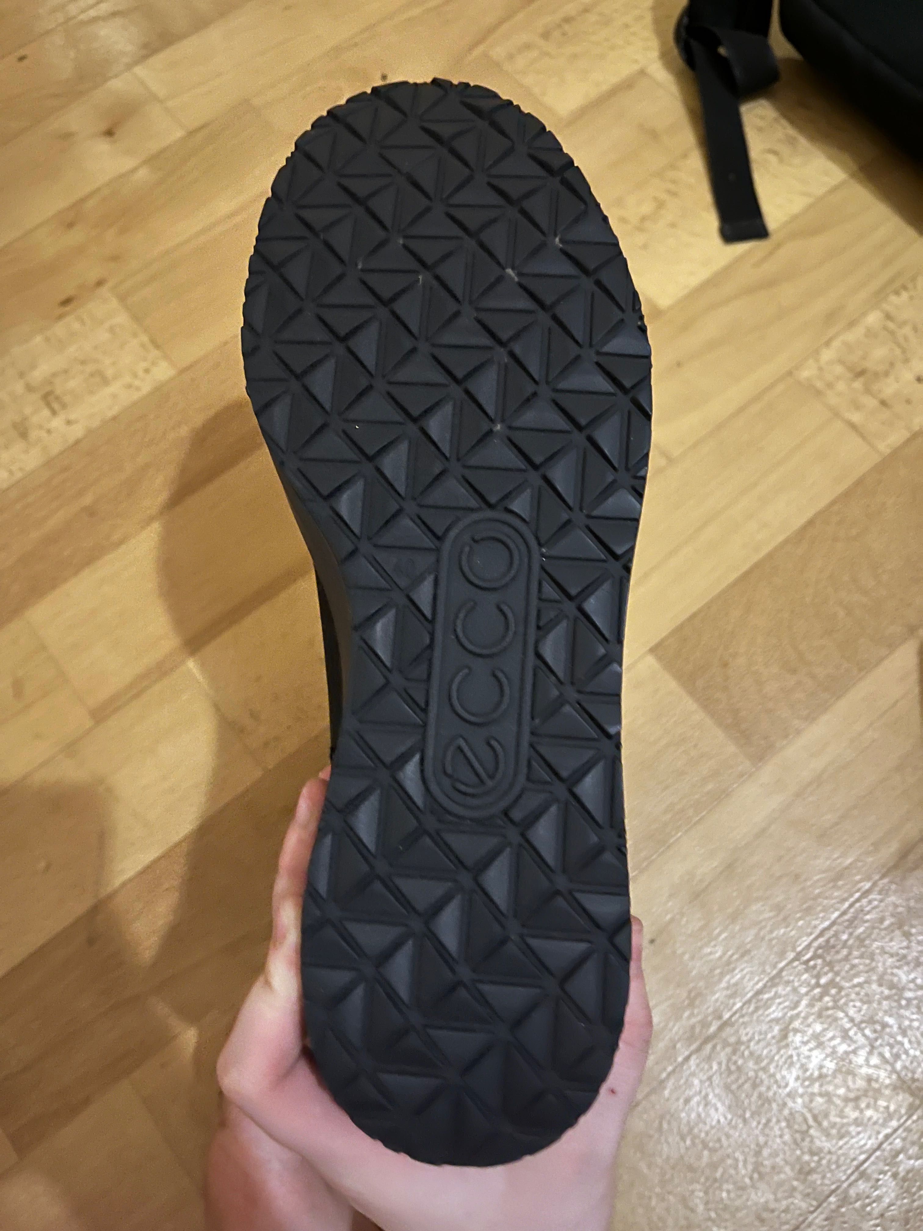 Продам сапоги зимние Ecco