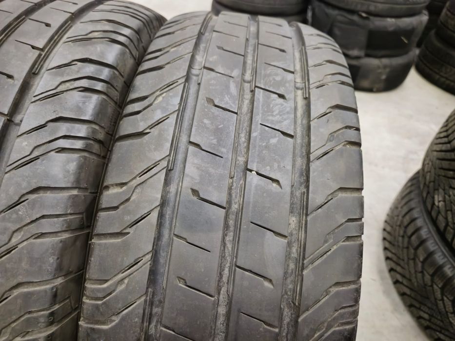2 anvelope vara Continental 235 65 16 C aproape noi