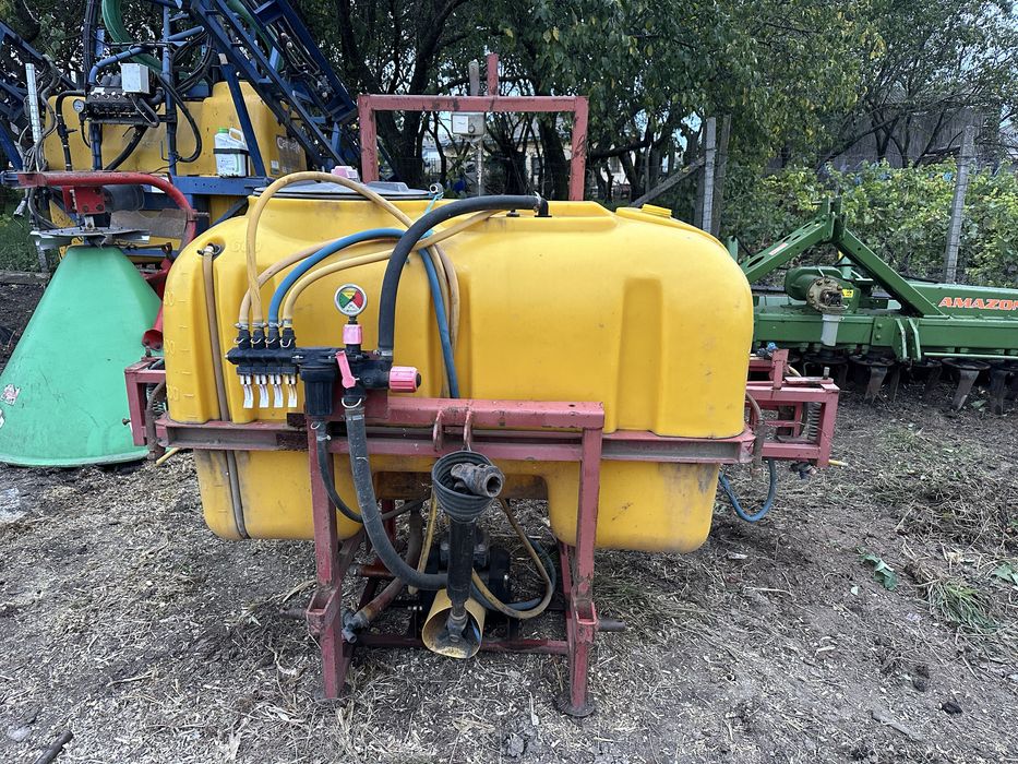 Vand freza instalatie de erbicidat si un inprastietor de ingrasaminte