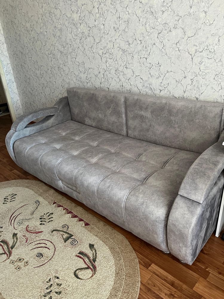 Продам диван в отличном состоянии! Срочно, цена окончательная!