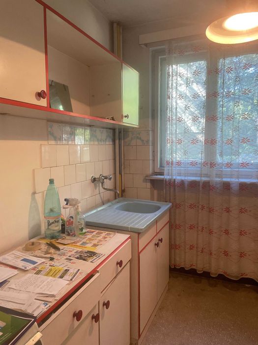 INDEPENDENTEI, zona VIVO,ap. 3 camere sd, parter,bun sediu,75.000 eur