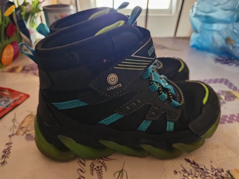 Ghete copii Skechers