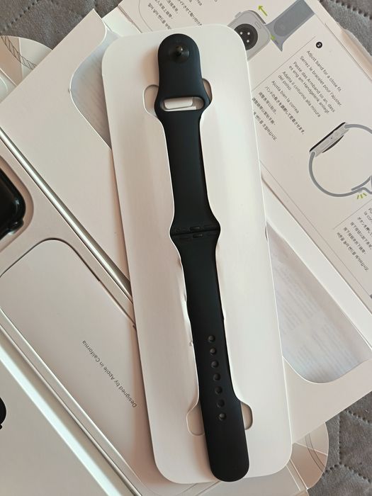 Apple Watch S10 GPS 42mm Jet Black M/L - с остатъчна гаранция