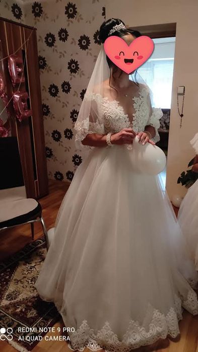 Rochie de mireasa curatata .unicata-pret negociabil
-