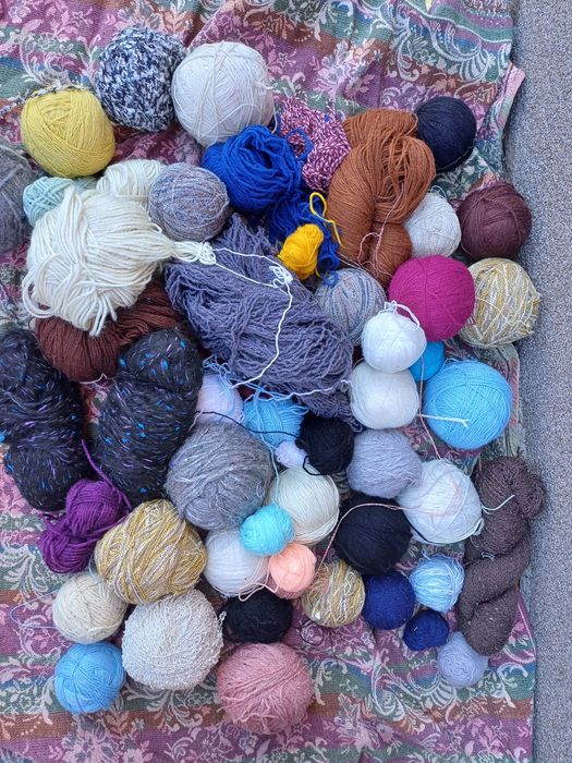 Cutie cu fire de croșetat ieftina